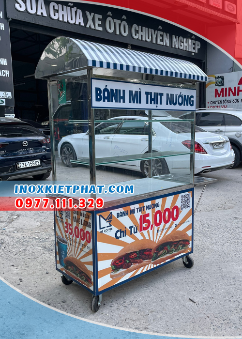 xe bán bánh mì thịt nướng