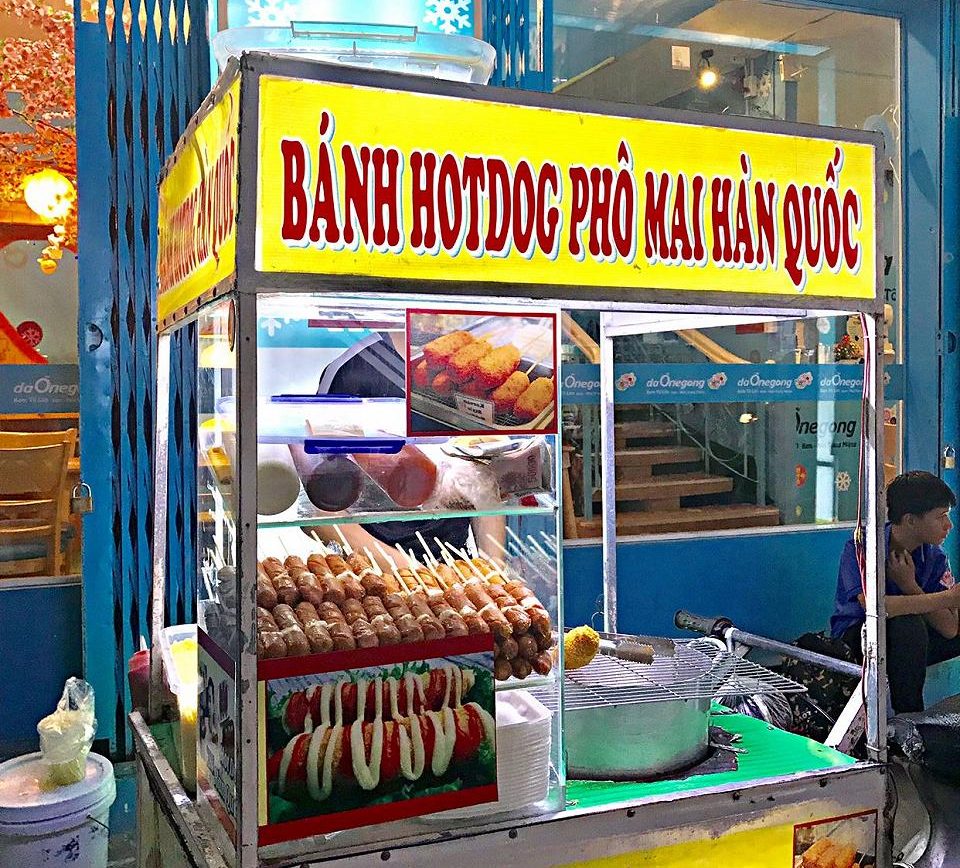 xe bán bánh hotdog